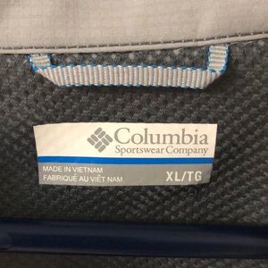 Men’s long sleeve lightweight Columbia top